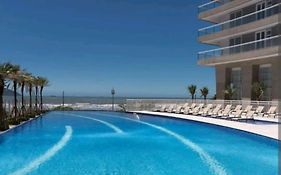 UNLIMITED OCEAN FRONT 2 Dormitórios, 32o andar com vista Mar!